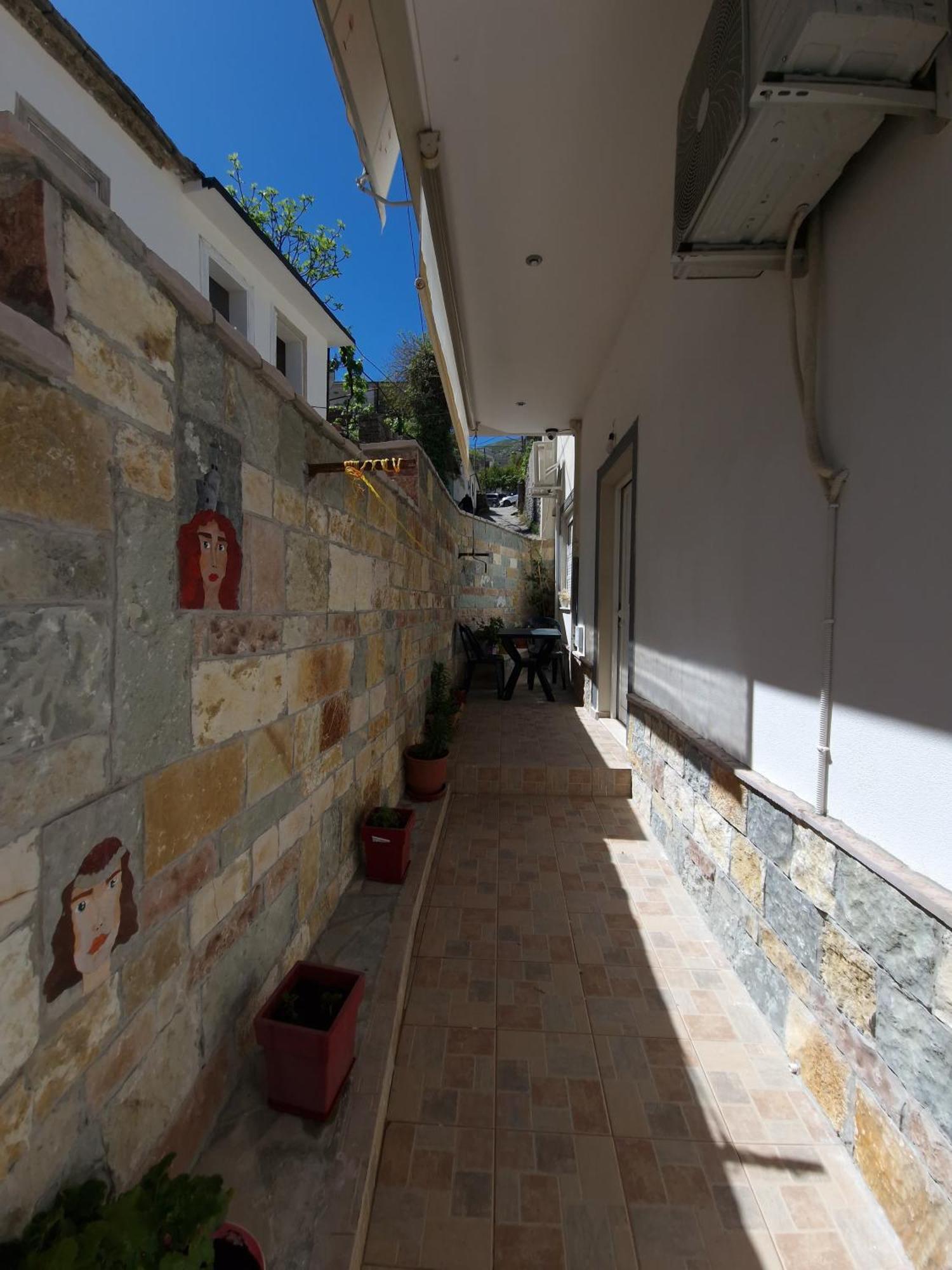 Gjirokastër Apartment Antigona מראה חיצוני תמונה