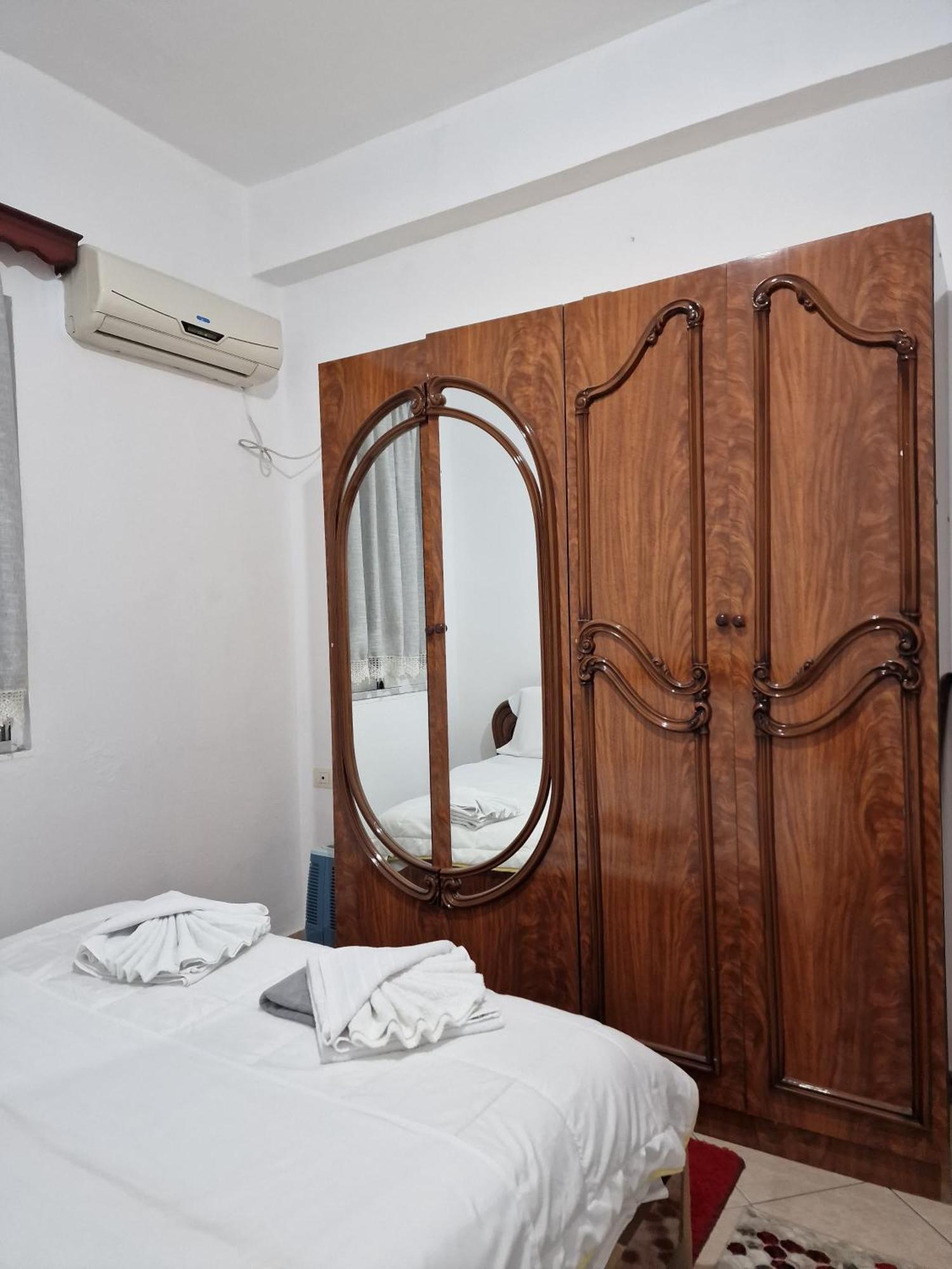 Gjirokastër Apartment Antigona מראה חיצוני תמונה