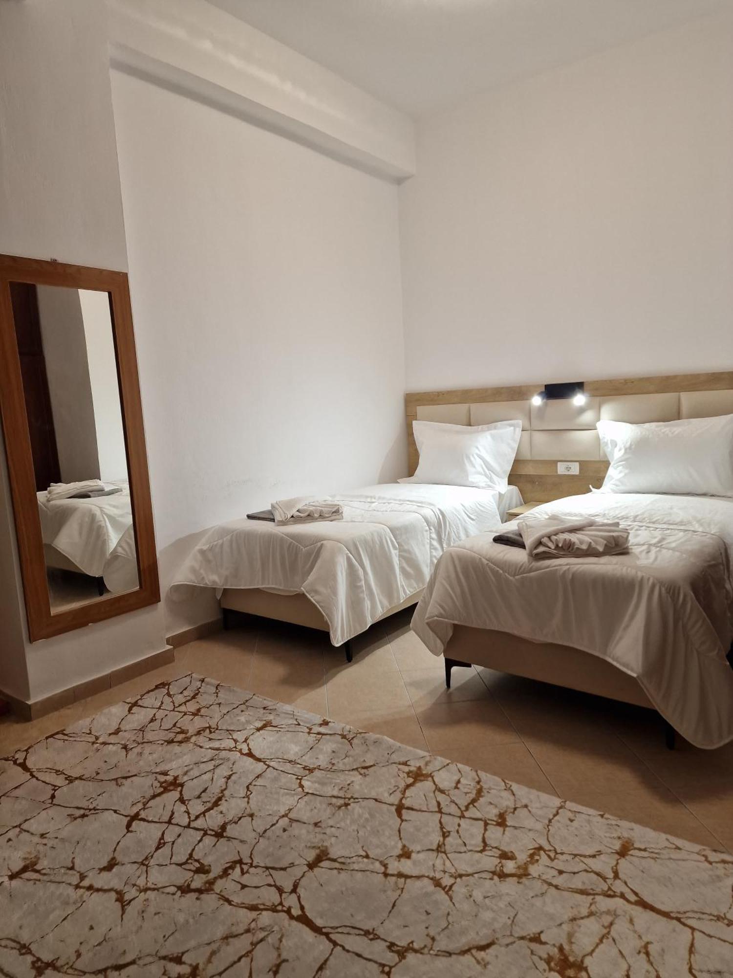 Gjirokastër Apartment Antigona מראה חיצוני תמונה