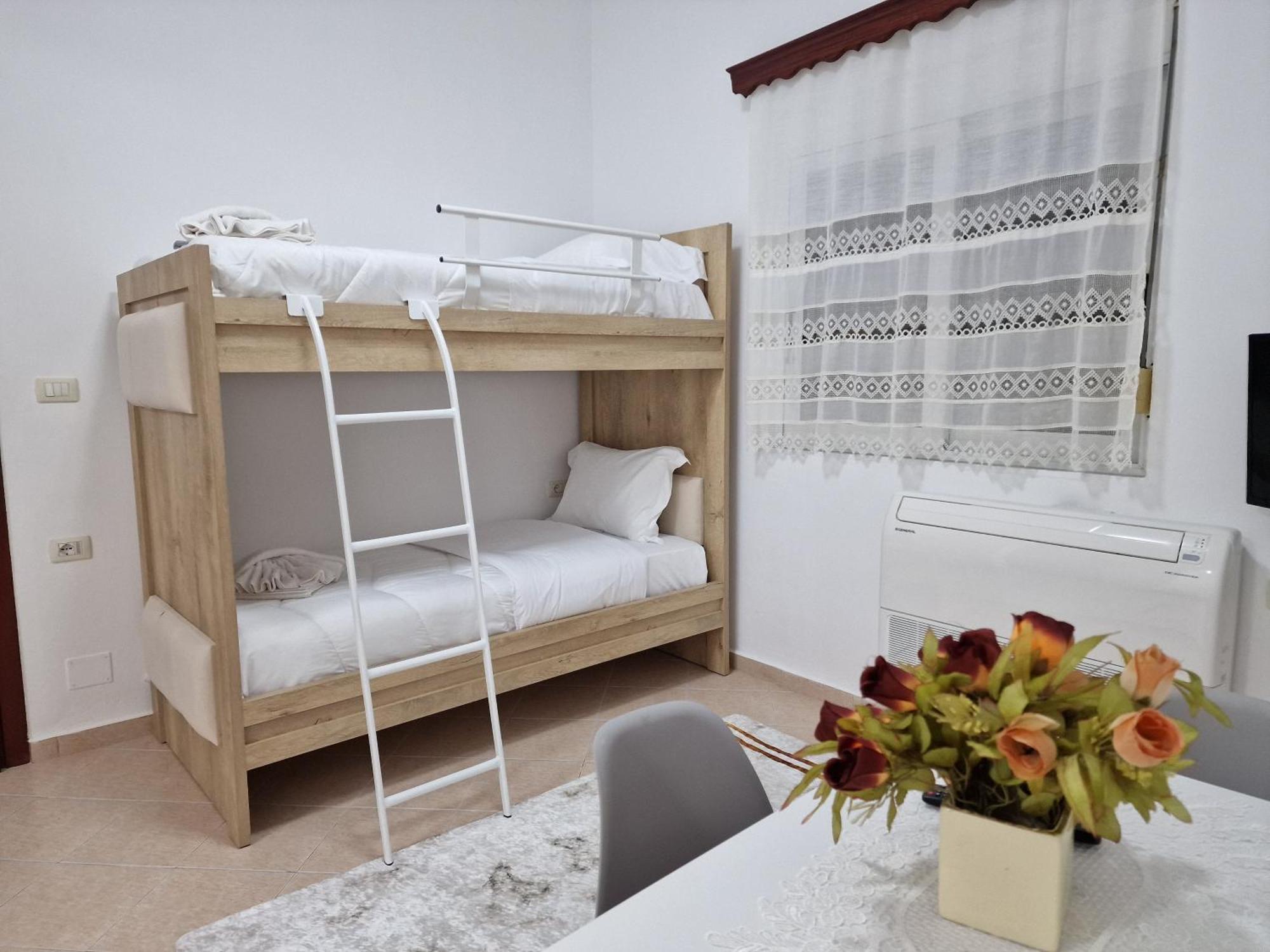 Gjirokastër Apartment Antigona מראה חיצוני תמונה
