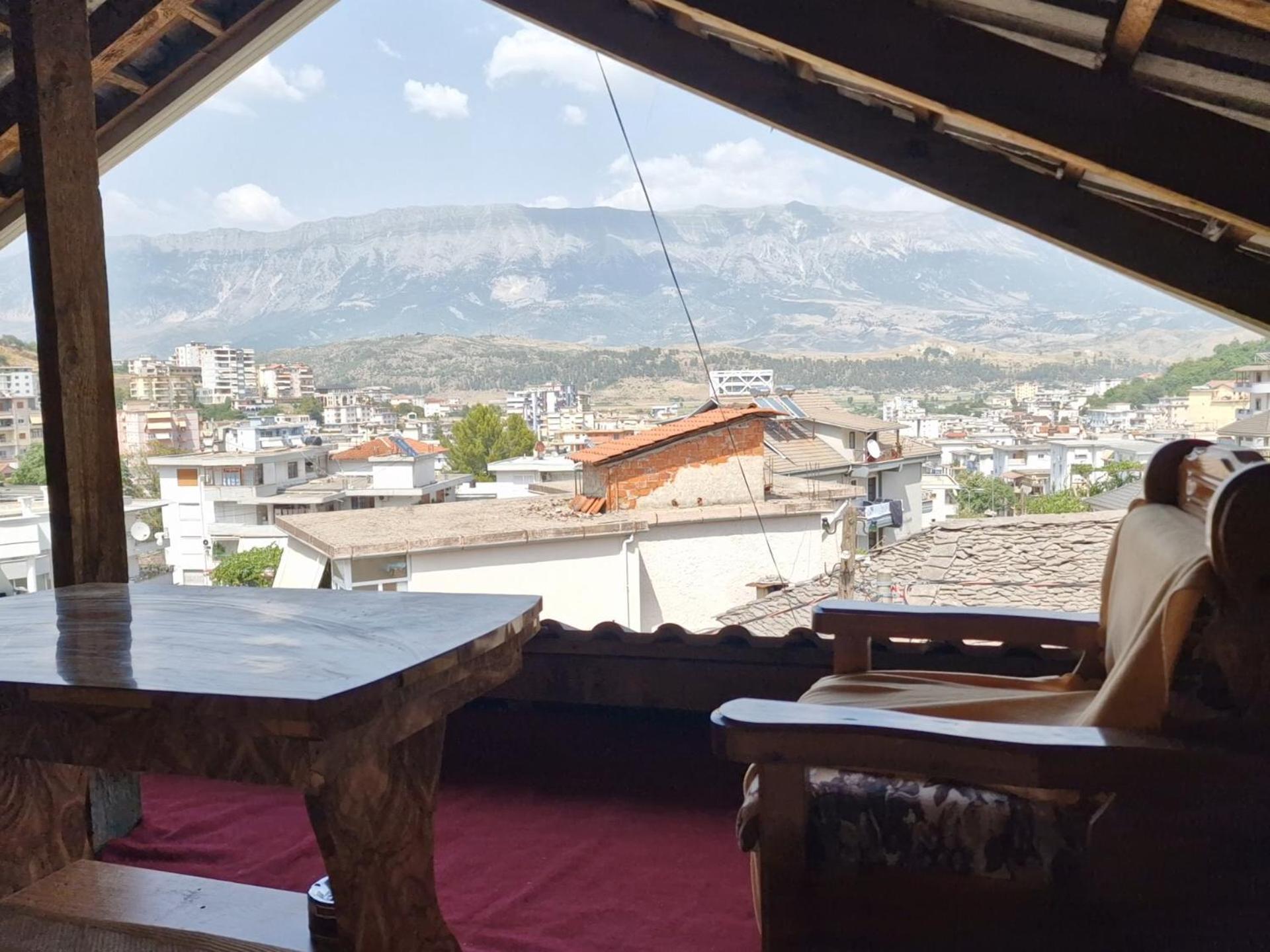 Gjirokastër Apartment Antigona מראה חיצוני תמונה