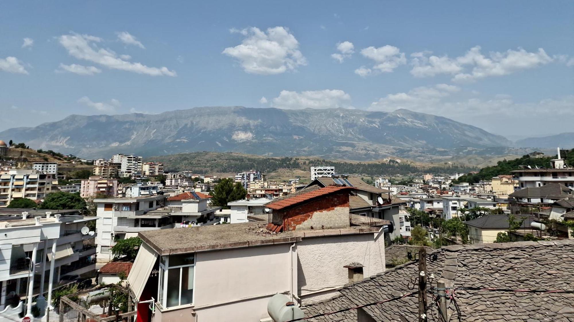 Gjirokastër Apartment Antigona מראה חיצוני תמונה